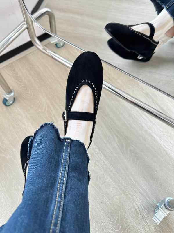 バレエ シューズ レディース 牛革 2024 春 バレエ シューズ レディース フラット ソフト ソール 浅口 シングル メリージェーン シューズおばあちゃん