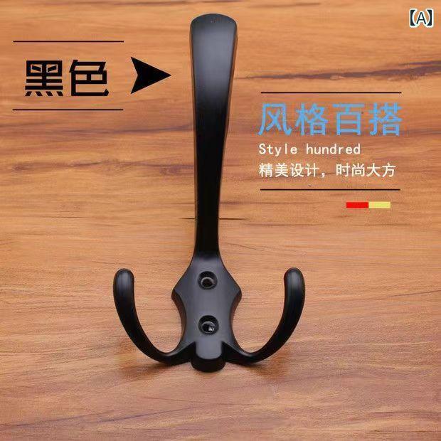 フック 壁 壁掛け 壁に服かけ、帽子掛け、玄関の入り口やバスルームのクローゼットに取り付ける黒色3連のフック。