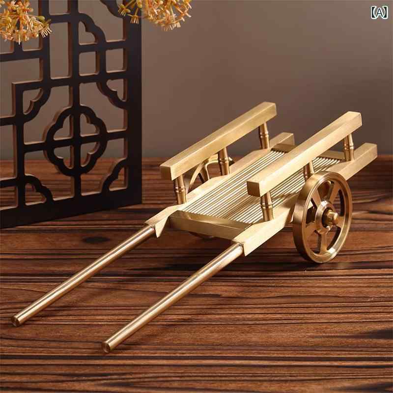 　ホビー　雑貨　装飾品 リビング ルームの 入り口や オフィスの 装飾用の カートが 満載の 銅製 トロ..