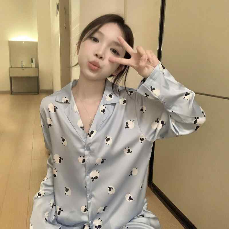 シルク　パジャマ　レディース 大きいサイズ 長袖 冷感 サテン 高級 パジャマ 女性用 2024 かわいい ホーム 服 夏 ズボン スーツ