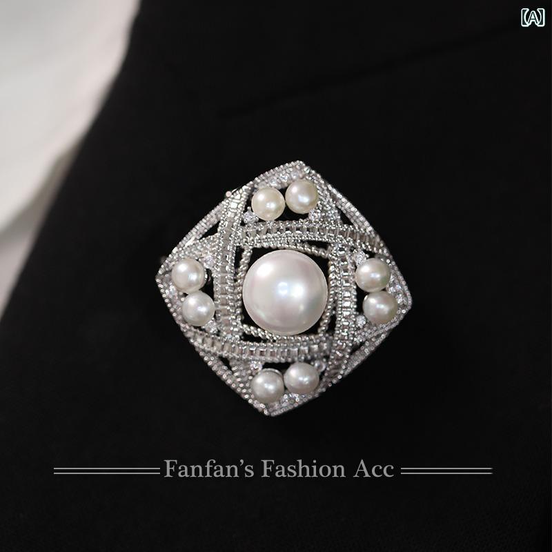 アクセサリー　パール　ジュエリー レトロ パールの 小さい ブローチ スクエア ペンダント 二 重 目的のの ネック ラインの ピン 抗 露出 コサージュ 女性(4)