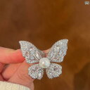 アクセサリー パール ジュエリー Shijia パールの 蝶の ブローチ 高級 レディース コサージュ ピン ハイエンド 秋冬 セーター エレガントの コート ...