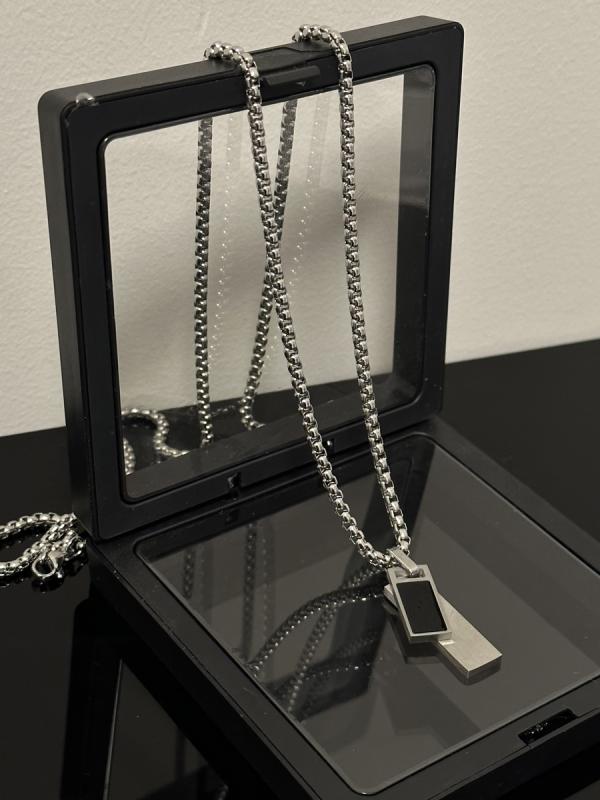 ネックレス メンズ ヒップ ホップ なの スクエアネックレス メンズな ストリート ヒップ ホップ ペンダント 個性的な セーター アクセサリー レディース チ...