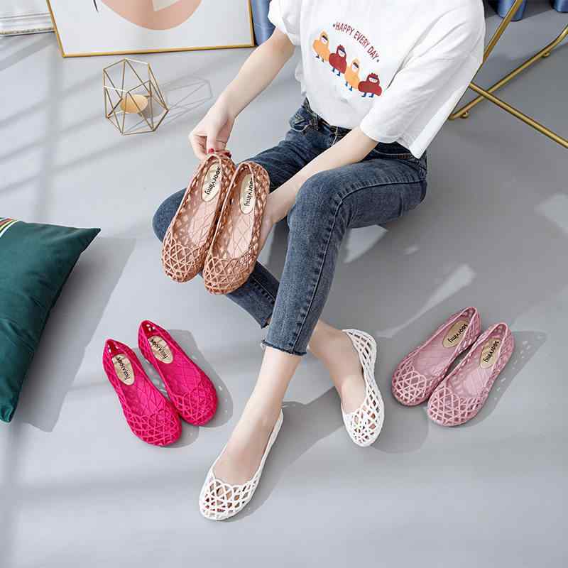 サンダル 女性用 夏用 フラット メッシュ 通気性 プラスチック 軽量 ソフトソール 切り抜き 滑り止め 看護師シューズ 快適 室内外