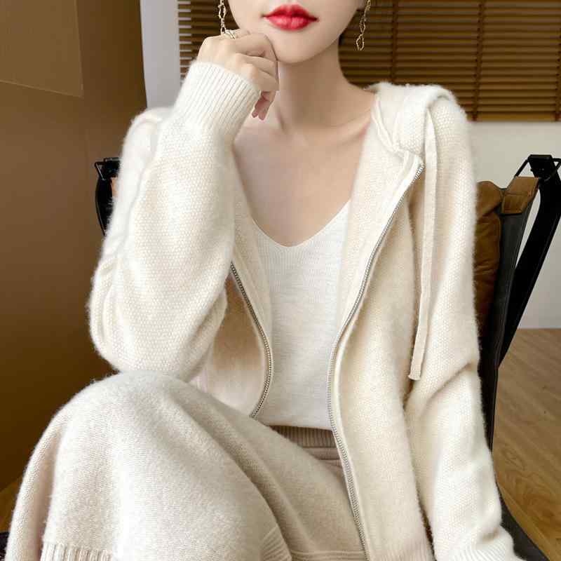 乐天商城 - 秋冬 ニット カーディガン 女性用 連帽 開衫 ワイドシルエット ゆったり 休闲 フルジップ ウール セーター ニットアウター 帽子付き コート 暖か 柔らか 厚手 長袖 トップス セーター ニットウェア 秋冬 防寒