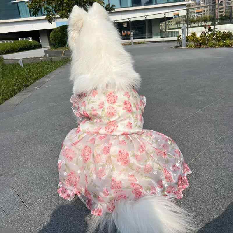 犬服 春夏 プリンセスドレス かわいい フラワー柄 中大型犬用 ペットウェア 軽量 素材 室内着 散歩着 女の子向け