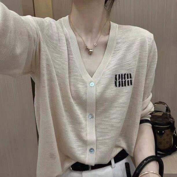 乐天商城 - ニットカーディガン レディース 薄手 夏用 ウール 刺繍 Vネック 長袖 ゆったり スリムシルエット UVカット アウター 軽量 ソフト素材 普段使い 通勤対応