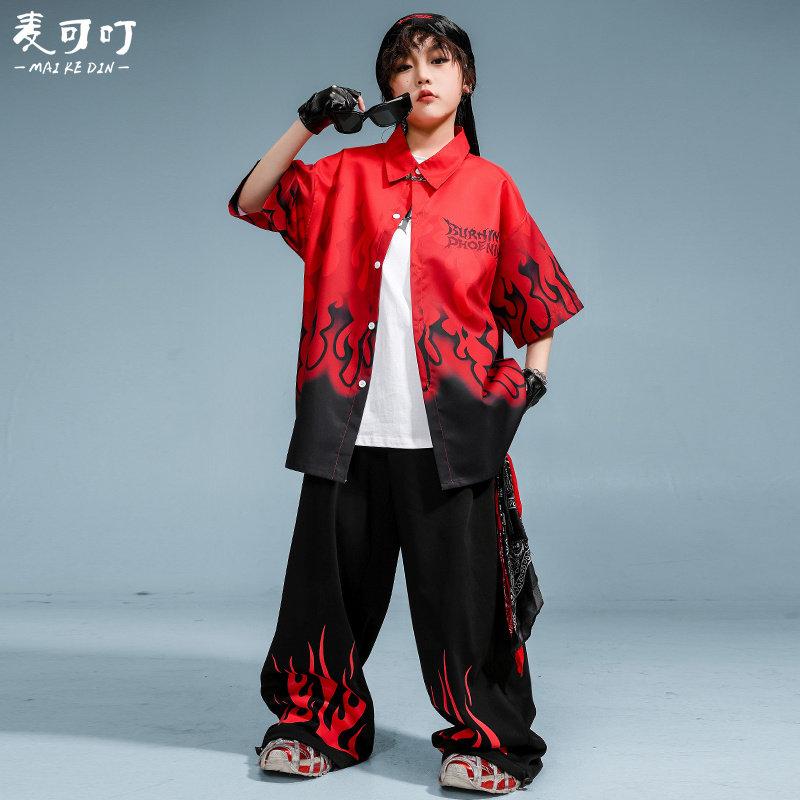 男の子 ストリートダンス 衣装 セット 黒 赤 フレイム柄 夏用 ヒップホップ スタイル 子供服 カジュアル パフォーマンス トップス ボトムス 軽量 伸縮性