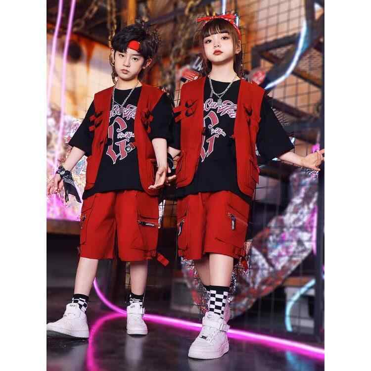 ダンス衣装 キッズ 男の子 女の子 ヒップホップ ストリート ファッション セット ステージ パフォーマンス コスチューム ダンスウェア クール スタイリッシュ おしゃれ ・主な素材: 綿81～90%・サイズ展開: 110cm,120cm,130cm,140cm,150cm,160cm,170cm,180cm・袖丈: 短袖・柄: Gロゴ・カラー展開: ブラック.ワインレッド.赤