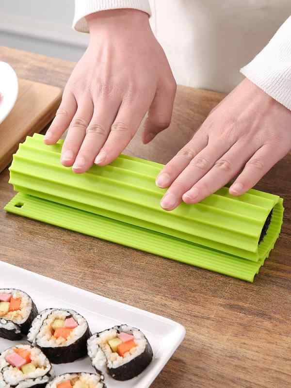 巻き簾 寿司用 シリコン製 海苔巻き おにぎり 工具 竹簾風 両面使用 もち米対応 柔軟素材 簡単操作 キッチン用品 家庭用 耐久性