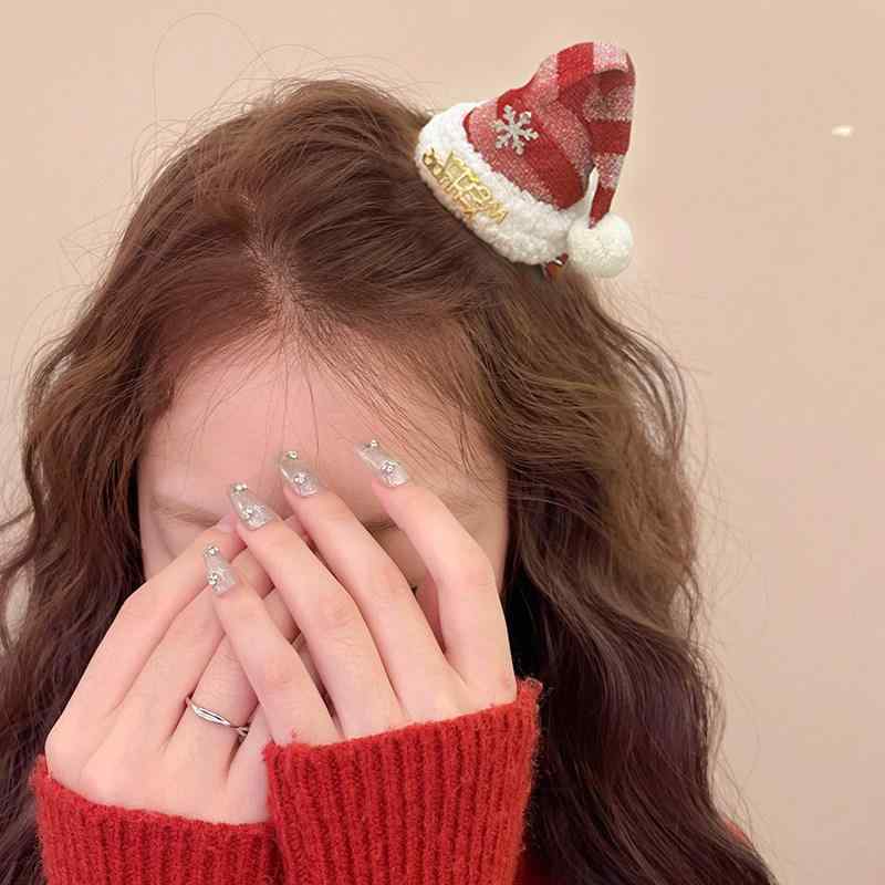 ヘアクリップ 女性用 クリスマス 赤 毛绒 帽子型 装飾 ヘアアクセサリー 冬 パーティー 誕生日 ふわふわ かわいい 撮影用