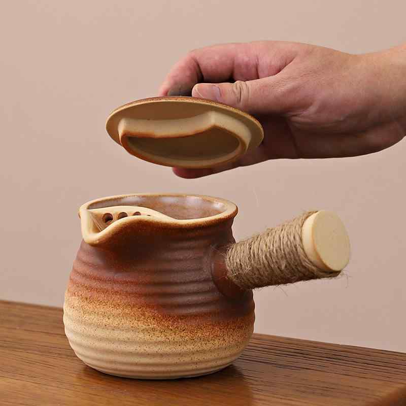 Earthen Pots - 陶器 茶ポット 蓋付き 横手付き 煮茶用 ミルクティー用 室内 家庭用 耐熱 軽量 伝統工法 セラミック 紅茶 ハーブティー 日常使い