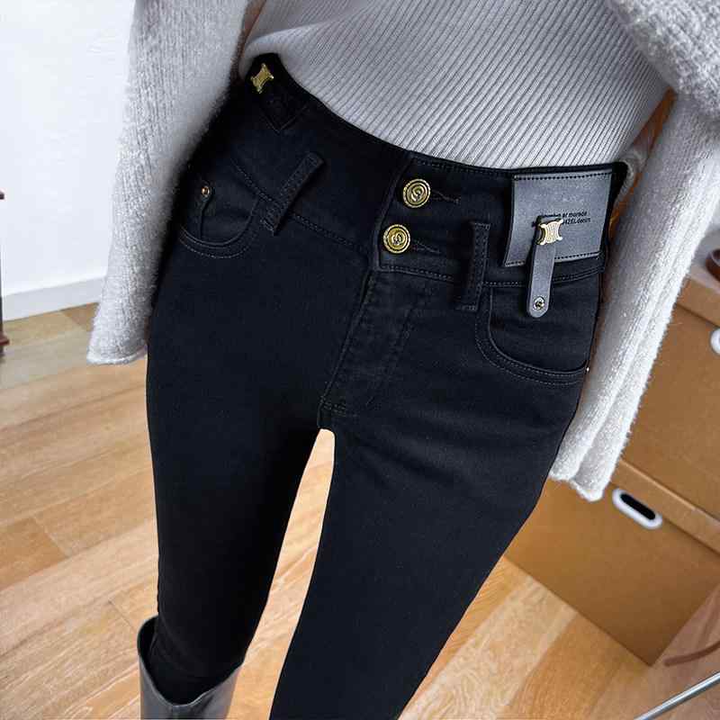 デニムパンツ レディース ハイウエスト スリムレッグ ブラック 秋冬 厚手 タイト ペンシル ブーツイン ベルベット加工 スリム見せ ストレッチ 普段使い 通勤用・スタイル: ペンシルパンツ・ウエスト: ハイウエスト・丈: ロング・素材: コットンストレッチデニム・フロント: ジッパー・厚み: 厚手・カラー: ブラック・サイズ展開: 24,25,26,27,28,29,30,31・: 多ポケット.ボタン.ウォッシュド加工・対象年齢: 25-29歳