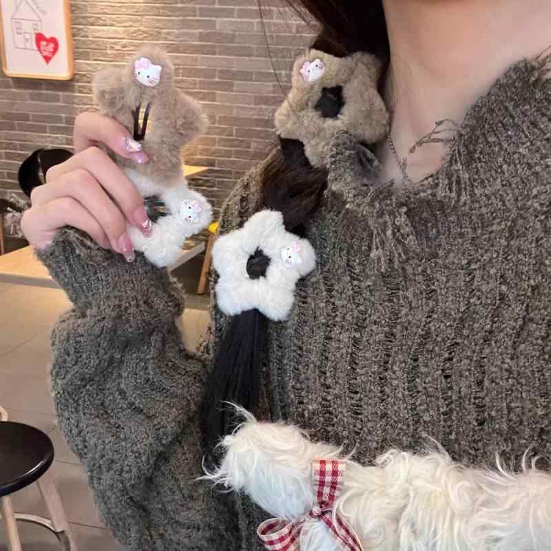ヘアクリップ 少女用 かわいい 猫モチーフ ふわふわ素材 星柄 サイドクリップ 前髪用 散らばり髪固定 カートゥーン柄 甘美 ヘッドアクセサリー ヘアピン サイドヘアアクセ かわいいヘアアレンジ・カテゴリ: ヘアクリップ・スタイル: スイート・主な素材: 毛绒・柄: 星星.雲朵・カラー展開: 米白色.咖色.黒色