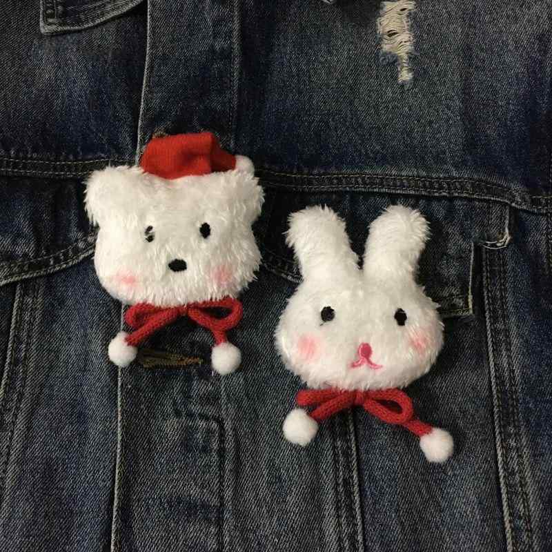 ブローチ かわいい 日系 クリスマス パンダ ぬいぐるみ風 立体 フィギュア ふわふわ 毛绒 服飾 アクセサリー ピン 冬 コーディネート・カラー展開: 親友ウサギ（雛菊ピンク+ワインレッド）,姉妹ウサギ（韓国リボン）,2個クリスマスベア（帽子なし）,新版帽子ベア,クリスマス帽子ベア,クリスマスベア（帽子なし）,クリスマスウサギ,ショートヘアウサギ,レディウサギ（紫）,ウサギ妹,ピンククリスマスベア,ブラウンクリスマスベア,クリームウサギ,ホワイトスモールベア胸針