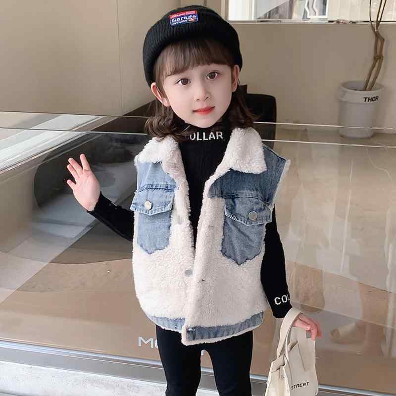 女児 デニム ベスト 秋冬 厚手 フリース 裏地 暖か アウター キッズ 女の子 普段使い おしゃれ コーデ ジーンズ生地 保温性 伸縮性・スタイル: カジュアル・性別: 女性・対象年齢: 4歳,5歳,6歳,7歳,8歳,9歳,10歳,11歳・身長目安: 90cm,100cm,110cm,120cm,130cm,140cm・厚み: 標準・: シングルブレスト