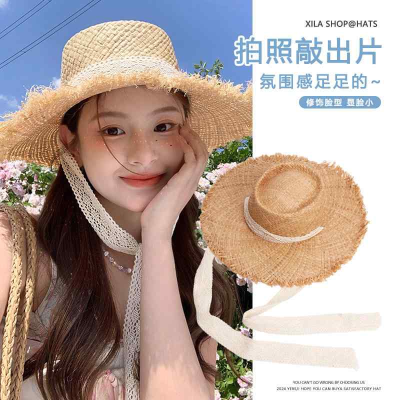 麦わら帽子 レディース 夏用 ラフィア 編み 平頂 レース フリンジ 海辺 ビーチ 砂浜 日焼け防止 日よけ 遮陽 軽量 通気性 紫外線カット アウトドア 普段使い・スタイル: 田園・ディテール: レース・クラウン: 平頂・ブリム: 広い・種類: 麦わら帽子・素材: 草編み・機能: UVカット・対象: 女性・シーン: ビーチ・サイズ展開: M (頭囲56-58cm)・カラー展開: ナチュラル・年齢層: 15-34歳