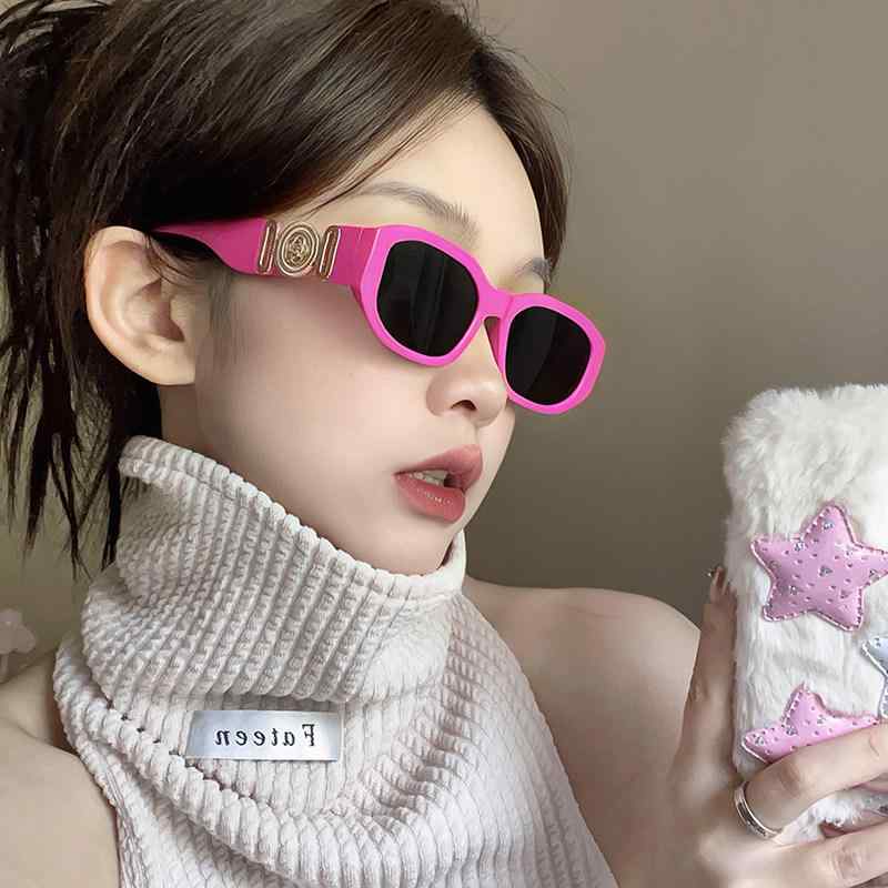 レディース ピンク サングラス Y2K スタイル かわいい セクシー 丸顔 対応 スリム効果 UVカット 度付き ファッション 軽量 調整可能