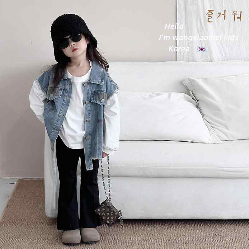 女の子 子供 デニム ベスト ゆったり カジュアル 春秋 フィット コットン混 普段使い 軽量 伸縮性 吸湿速乾・スタイル: カジュアル・主な素材: ポリエステル100%・ライニング: ポリエステル・対象年齢: 2歳.3歳.4歳.5歳.6歳.7歳.8歳.9歳.10歳・安全基準: B類・・首元: プルオーバー・柄: 無地・対象性別: 女・サイズ展開: 80.90.100.110.120.130・カラー展開: ブラック.ブルー