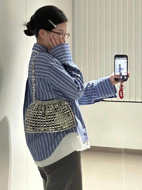 レディース ショルダーバッグ 韓国 ファッション レトロ メタリックカラー キラキラ スパンコール 手編み 鞄 旅行 リゾート 用途 アンダーアーム 肩掛け 普段使い 軽量 女性向け