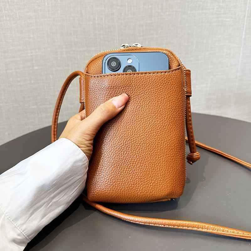 斜めがけバッグ ミニ スマホポーチ ライチ紋 柔らかい革 ジッパー シンプル 普段使い 散歩用 軽量 小型鞄 コンパクト