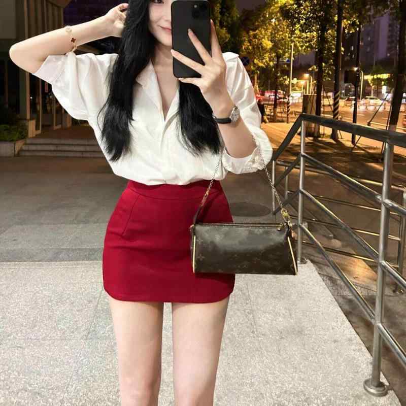 スカート レディース 春 赤 ハイウエスト セクシー かわいい スリムフィット ミニ丈 タイト ショート 普段使い カジュアル
