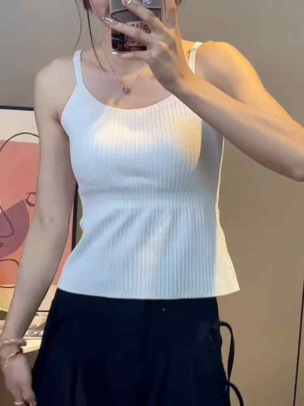 レディース ビッグサイズ ブラ一体型 ニットキャミソール 胸パッド内蔵 美背 夏用 インナートップス 吊り帯 吸湿速乾 軽量 伸縮性 通勤用 普段使い 部屋着