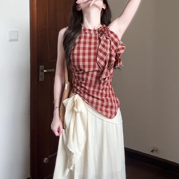レディース 夏用 韓国 アシンメトリー ハングネック ストラップ トップス 赤 チェック柄 タンクトップ 杏色 ミディスカート セット カジュアル コーディネート 軽量 素材 吸湿速乾 機能・組み合わせ: 2点セット・サイズ展開: S.M.L.XL