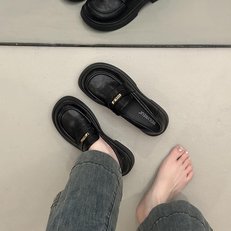 ローファー 女性用 厚底 黒 革靴 秋 ブリティッシュスタイル カジュアル スリップオン 普段使い 軽量 伸縮性
