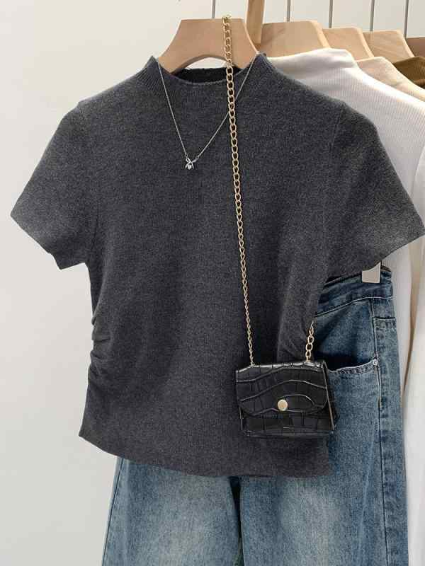 樂天商城 - ニットトップス レディース ハーフハイネック 短袖 夏 韓国 シック 洗練 スリム シルエット 痩せ見せ スタイリッシュ フェミニン