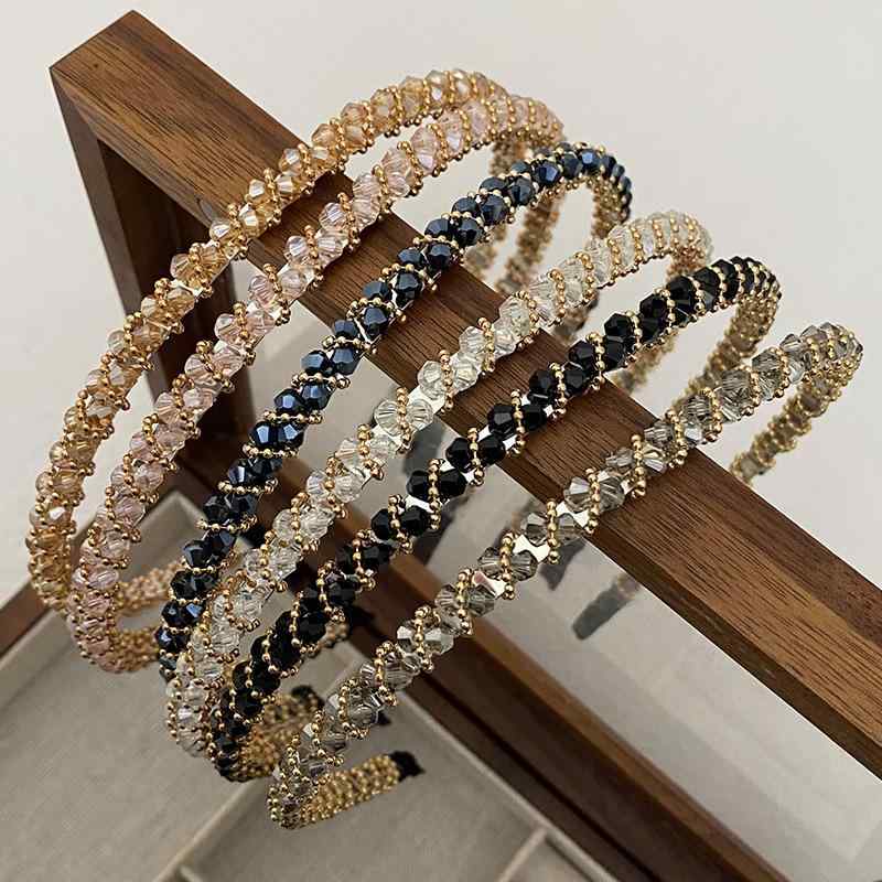 カチューシャ レディース ヘアアクセサリー 髪飾り 細め ヘアバンド 髪留め 圧迫感なし 洗顔用 ヘッドバンド 痛くない 防滑 シンプル 韓国 上品 カジュアル 大人かわいい きれいめ ヘアアレンジ用 デイリーユース 外出用 お出かけ用 散歩用 普段使