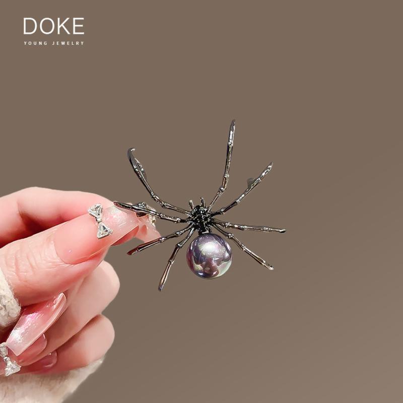 ブローチ ダーク蜘蛛 パール デザイン ユニーク エレガント クリエイティブ 汎用 ファッション 胸飾り スーツ アクセサリー 洗練 装飾品 金属製 ブラック系