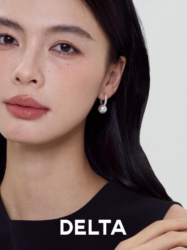 Topaz - 女性用 ピアス 白真珠 シルバー スタッドタイプ ユニークデザイン 高級感 エレガント 大人向け 日常使い シンプル かわいい 天然素材 軽量 ギフト向き