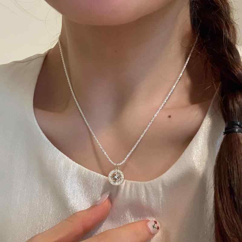 ネックレス 女性用 個性的 星空 六芒星 ペンダント 短め チェーン シルバー アクセサリー 日常使い スタイリッシュ 軽量 シンプル ブラック アクセント
