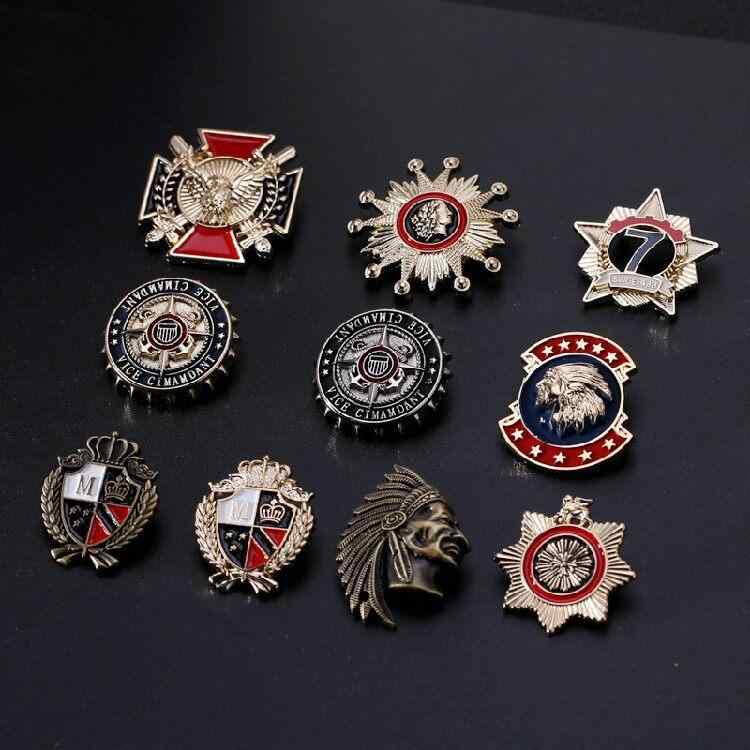 ブローチ メンズ レディース レトロ 徽章 デザイン スーツ セーター アウター 胸花 ピン アクセサリー フォーマル 装飾 高級感 金属製 ビジネス 用 ユニセックス モチーフ