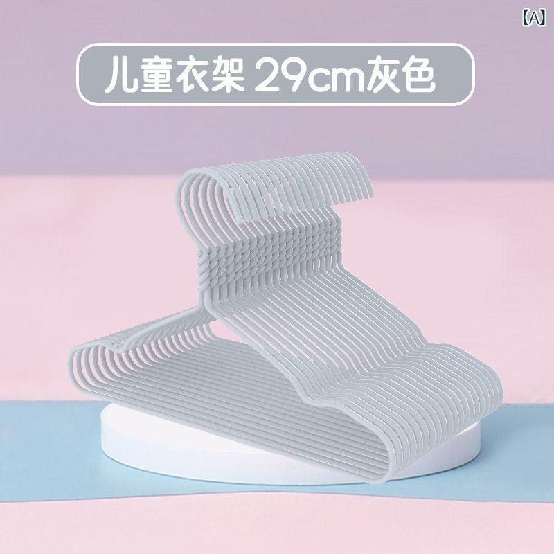 リバーパディのハンガー 子供用 ベビー キッズ 乳幼児 衣類 服干し 室内干し 収納 安全設計 軽量 プラスチック 010歳対応｜アングル2