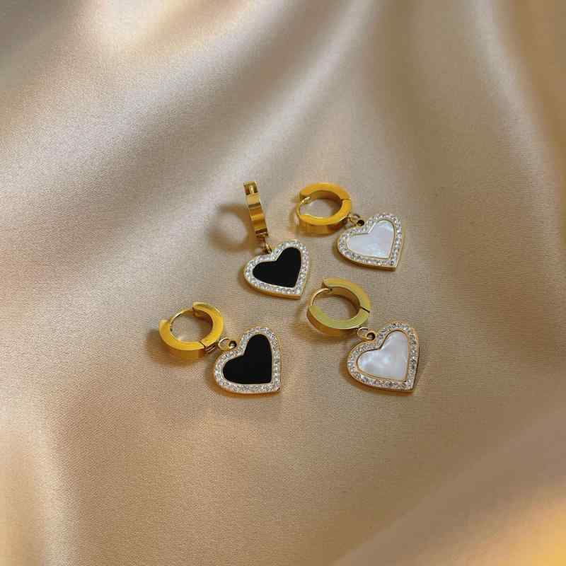 Peridot - イヤリング 女性用 黒白 ハート型 百搭 高級感 耳飾り シンプル ファッション 耳輪 かわいい 軽量 普段使い シルバー系 アクセサリー