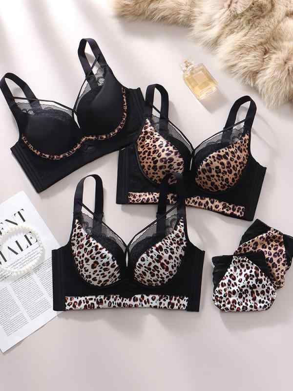 レディース ヒョウ柄 ブラジャー パンティ セット 小胸 ボリュームアップ パッド入り 寄せ型 副乳 収集 セクシー レース シームレス 美背 デザイン 伸縮性 快適 インナー 普段使い
