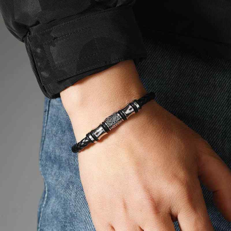 ブレスレット メンズ 編み込み ステンレス合金 バングル パンク ファッション アクセサリー カジュアル 普段使い 腕輪 スタイリッシュ トレンド 耐久性 手首用