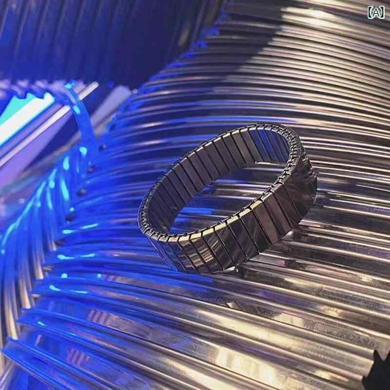 メンズ ブレスレット チタン 合金 クール 光沢 表面 弾力 メタル 腕輪 カップル 個性 普段使い 軽量 伸縮性 シンプル シルバー トーン