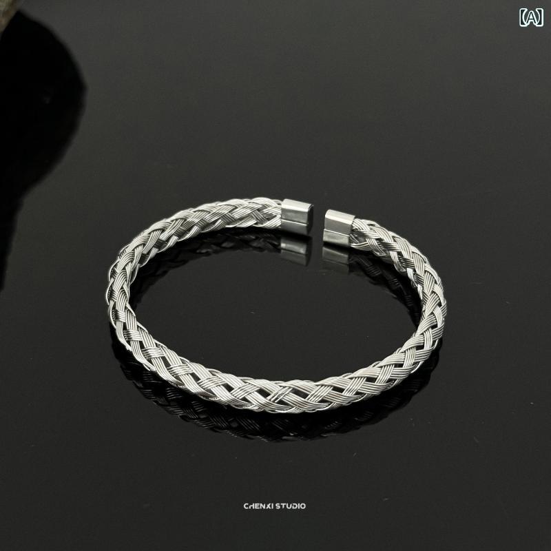 ブレスレット メンズ チタン製ステンレス 開口型 シンプル 個性的 ヒップホップ風 カップル用 重ね付け ユニーク 耐久性 軽量 普段使い アクセサリー