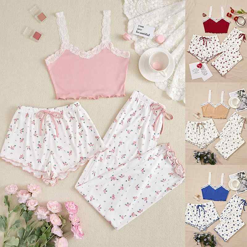 Rakuten - ルームウェア レディース 春夏 パジャマ 部屋着 キャミソール ショートパンツ ロングパンツ 3点セット 寝間着 ナイトウェア スリープウェア 花柄 フラワー 総柄 レース フリル キュート かわいい 少女 ガール フェミニン ガーリー 通気性 薄手 軽