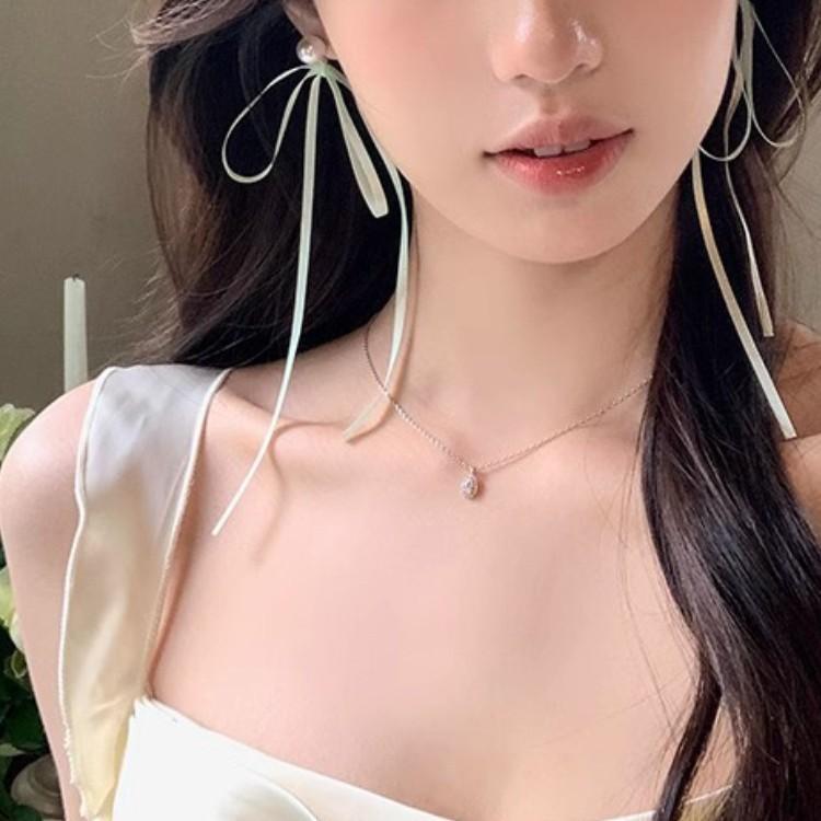 樂天商城 - イヤリング 女性用 夏 バレエ風 ロング 仙女風 蝶結び リボン パール かわいい ファッション アクセサリー 軽量 伸縮性 ピンク系 シルバー 華奢 ロマンティック デイリー ギフト