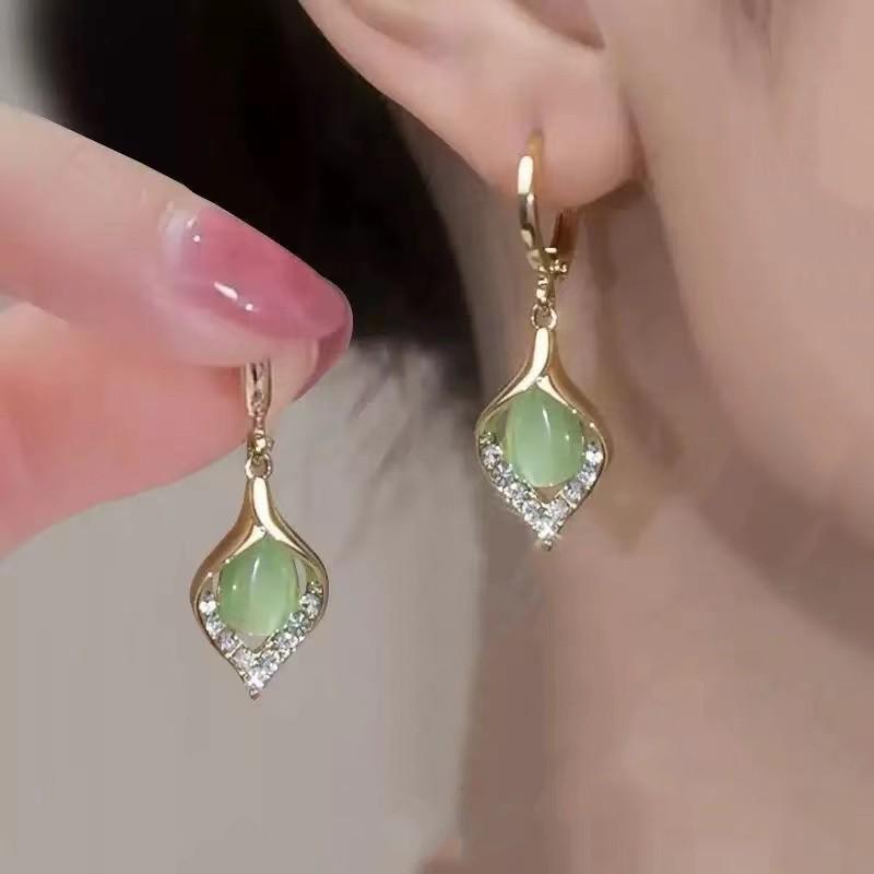 Cubic Zirconia - イヤリング ドロップ型 キャッツアイストーン 女性用 軽量 高級感 気品 アクセサリー ファッション シンプル スタイリッシュ ゴールド シルバー 日常使い ギフト 華やか 細工 繊細