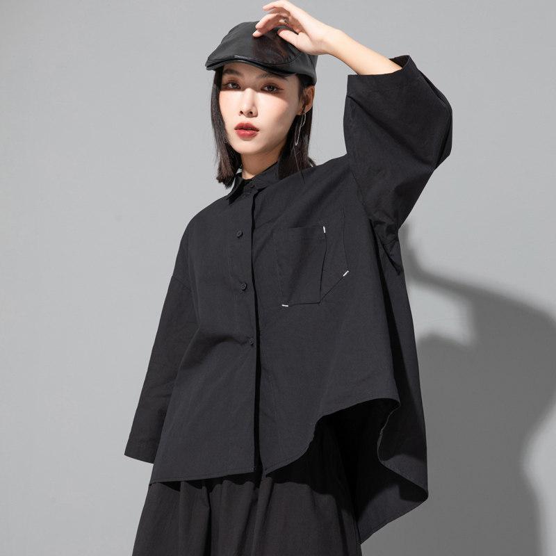 シャツ ダーク系 中国風 シンプル 中袖 夏用 前短後長 ゆったり 大サイズ カジュアル トップス リラックス ビッグシルエット フィット アシンメトリー ・対象年齢: 25-29歳・サイズ展開: M.L・柄: 無地・スタイル: ・ネックライン: POLO領・前立て: シングル多ボタン・カラー展開: ブラック・袖丈: 五分袖・シルエット: ゆったり・ディテール: ボタン・主な素材: 麻100%