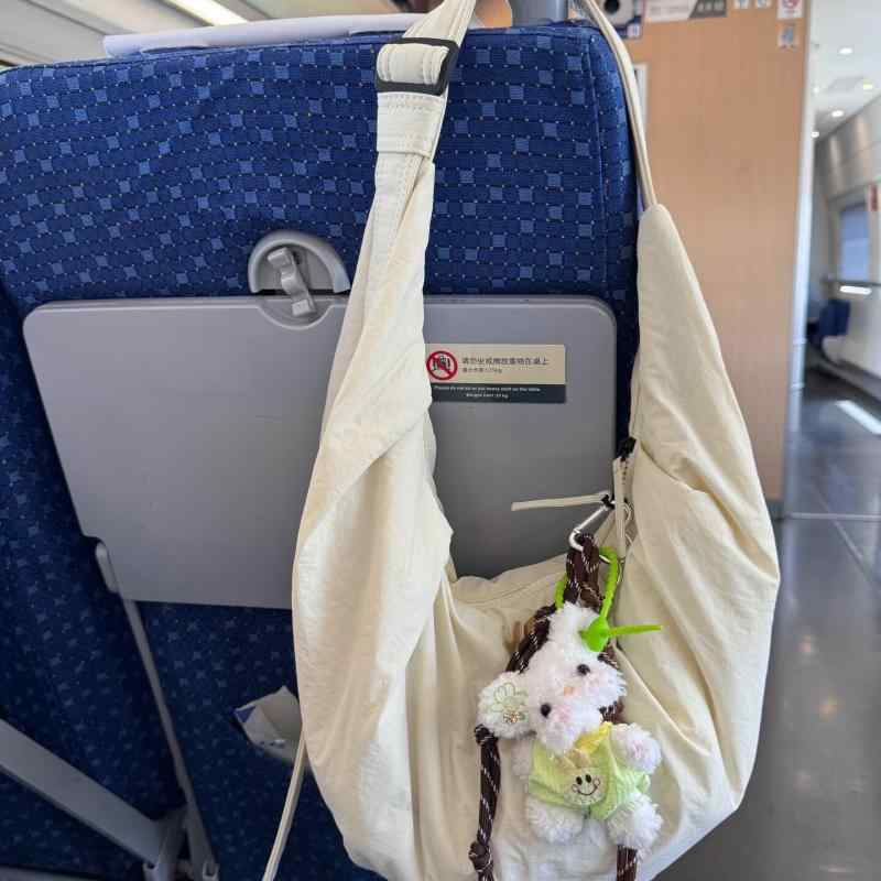 レディース 韓国 レトロ プリーツ キャンバス 鞄 大容量 牛角型 餃子型 通勤用 ショルダーバッグ 斜めがけ 普段使い 耐久性 形状 カジ..