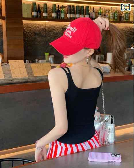 レディース キャミソール 胸パッド付き 肩紐 グリーン 夏用 インナー トップス ベースレイヤー 高級感 軽量 伸縮性