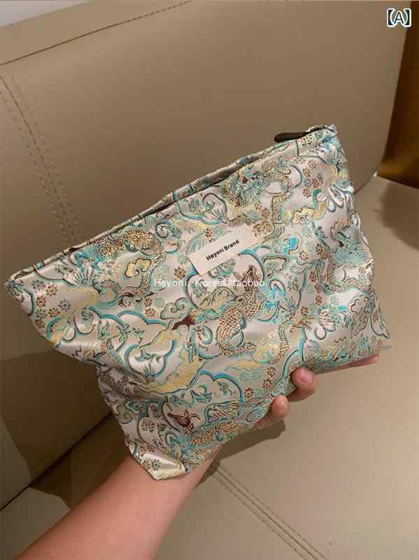 Other - 化粧ポーチ 女性用 刺繍柄 大容量 旅行用 スキンケア収納 洗面具入れ 携帯 メイクバッグ 化粧品ケース 日常使い 軽量 機能的 防水加工