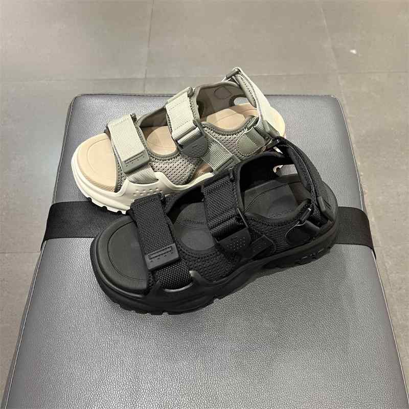 サンダル メンズ レディース 夏用 ビーチ スポーツシューズ ファッション 軽量 通気性 速乾 防水 アクティブ 普段使い カジュアル ブラック ブルー ピンク・カテゴリ: サンダル・機能: 通気性.衝撃吸収・対象: 男女共用・閉合方式: ・サイズ展開: 35,36,37.5,39,39.5,40,41,42,43.5,45