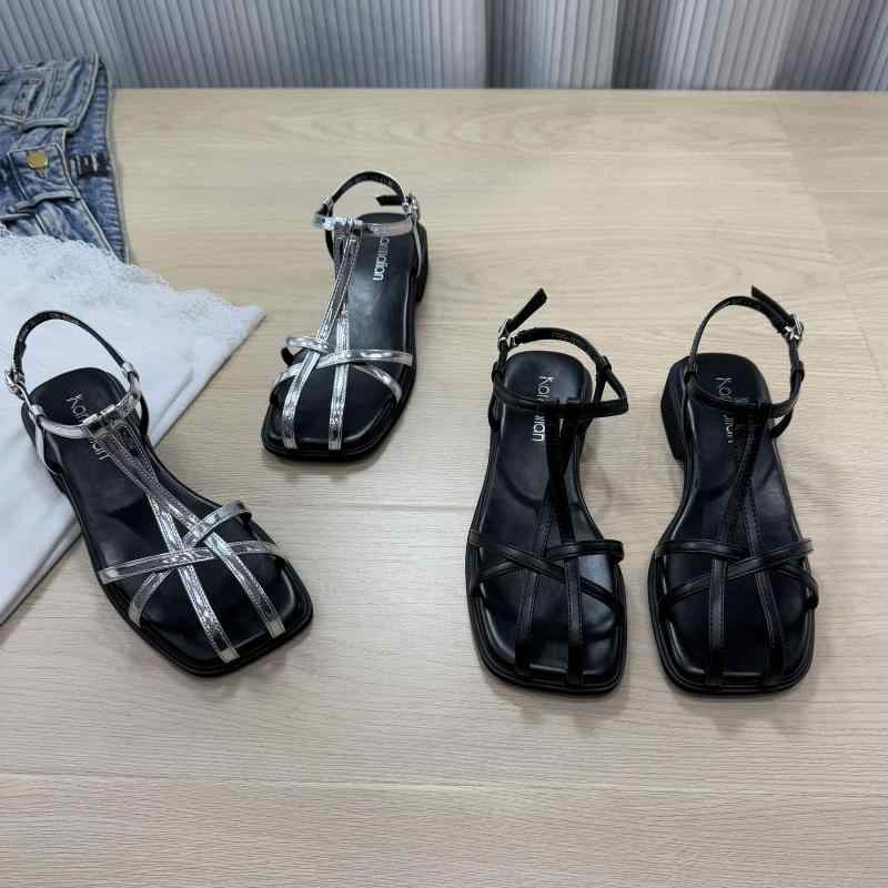 レディース サンダル 夏用 ローマンスタイル スクエアトゥ オープントゥ 細ストラ...